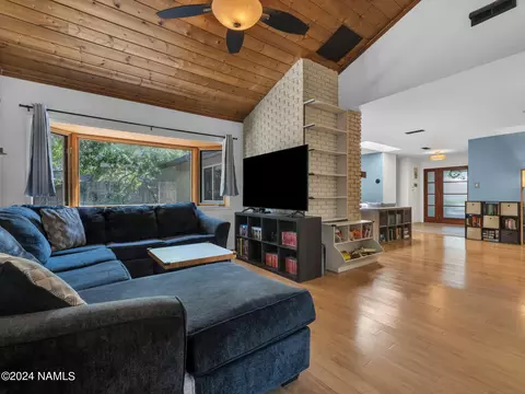 950 E Hilltop Ave, Flagstaff, AZ 86001 photo 12