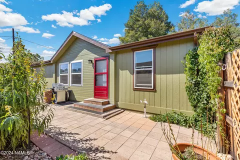 1425 Romney Ave, Flagstaff, AZ 86005