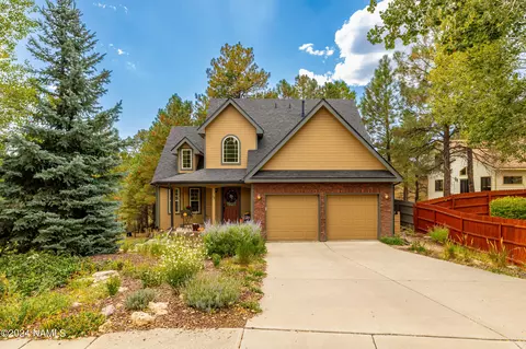 75 W Mexican Hat Trl, Flagstaff, AZ 86005