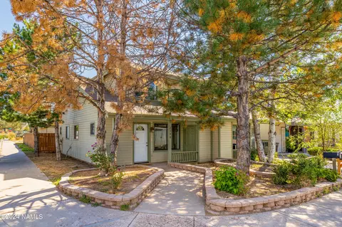 2144 N Third St, Flagstaff, AZ 86004