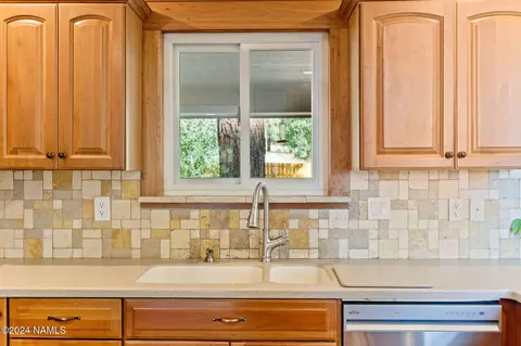 Kitchen - 2232 E Skyline Dr, Flagstaff, AZ 86004 photo 3 of 3