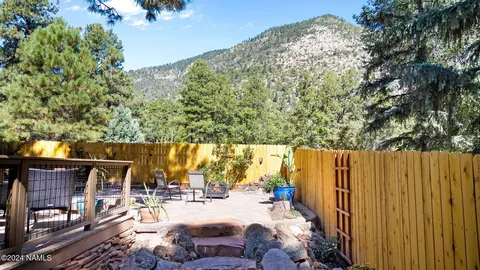 Exterior - 2232 E Skyline Dr, Flagstaff, AZ 86004 photo 5 of 8