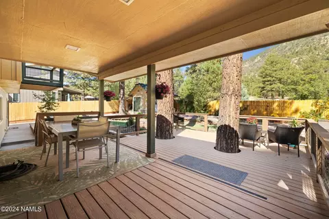Exterior - 2232 E Skyline Dr, Flagstaff, AZ 86004 photo 6 of 8