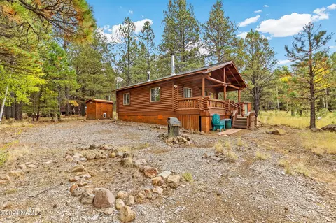7044 Freedline Dr, Flagstaff, AZ 86001
