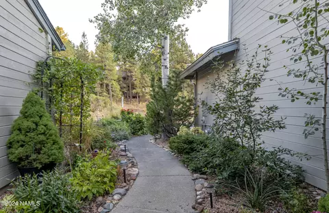 Exterior - 4415 E Spring Meadows Cir, Flagstaff, AZ 86004 photo 5 of 12