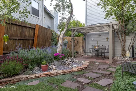 Exterior - 4415 E Spring Meadows Cir, Flagstaff, AZ 86004 photo 8 of 12