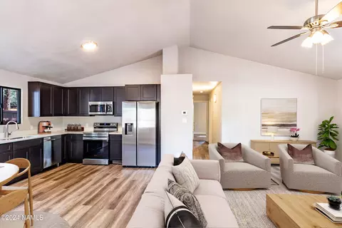 3073 Shonto Trl, Flagstaff, AZ 86005