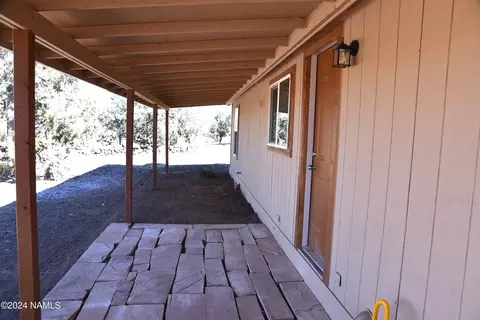 659 W Hillcrest Dr, Ash Fork, AZ 86320 photo 4