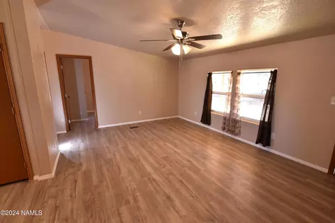 659 W Hillcrest Dr, Ash Fork, AZ 86320 photo 7