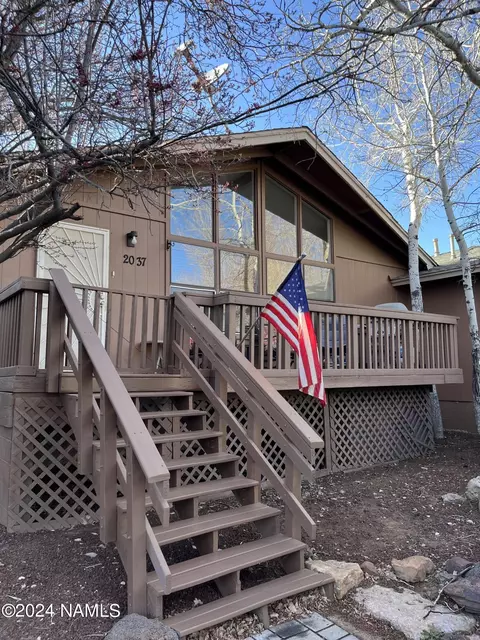 2037 N Country Club Dr, Flagstaff, AZ 86004