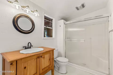 Bath - 3544 Shoshone St, Flagstaff, AZ 86005 photo 1 of 3