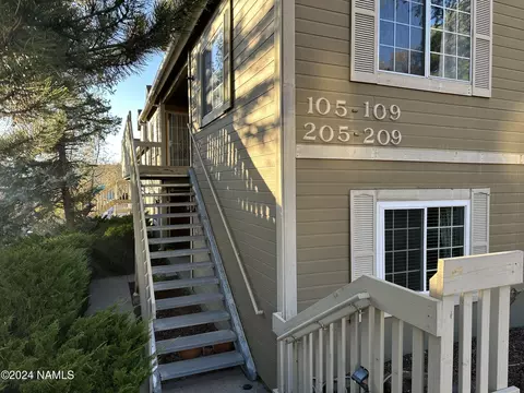 1000 N Beaver St #209, Flagstaff, AZ 86001
