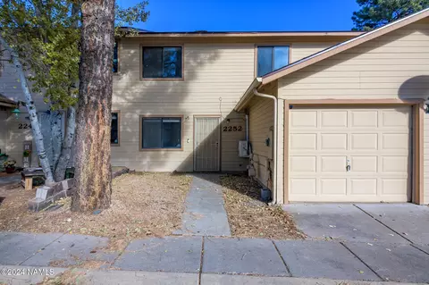 2252 E Arroyo Seco Dr, Flagstaff, AZ 86004