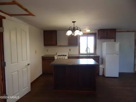 Kitchen - 39770 N Cattle Dr, Ash Fork, AZ 86320 photo 2 of 3