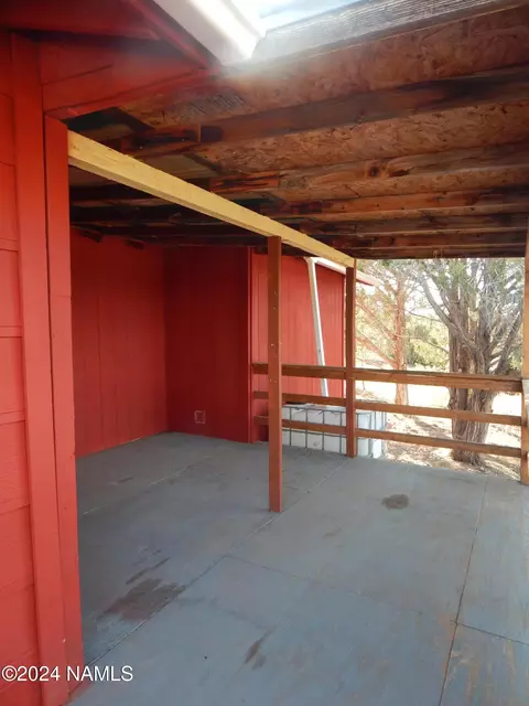Exterior - 39770 N Cattle Dr, Ash Fork, AZ 86320 photo 4 of 5