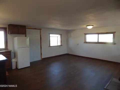 Living - 39770 N Cattle Dr, Ash Fork, AZ 86320 photo 3 of 6