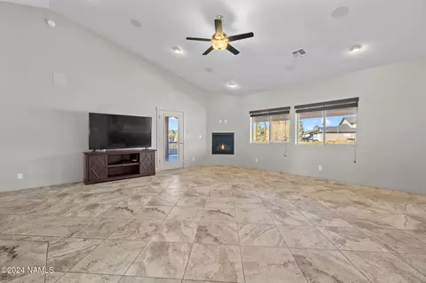 Living - 8 E Tranquil Ln, Flagstaff, AZ 86005 photo 2 of 3