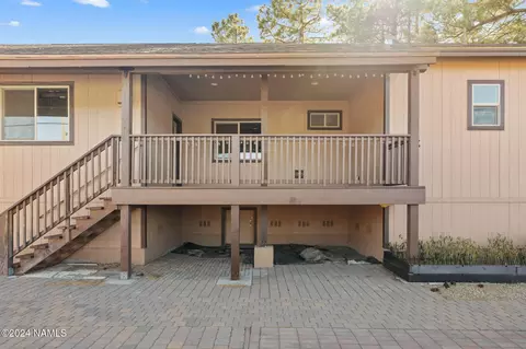 Exterior - 8 E Tranquil Ln, Flagstaff, AZ 86005 photo 4 of 8