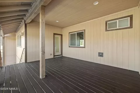 Exterior - 8 E Tranquil Ln, Flagstaff, AZ 86005 photo 2 of 8