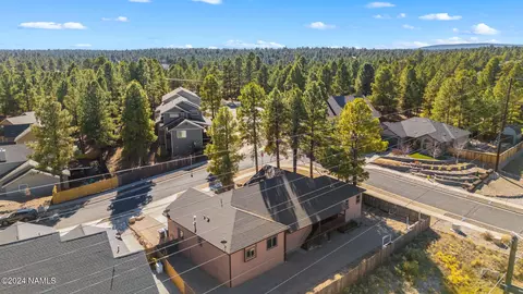 View/Area - 8 E Tranquil Ln, Flagstaff, AZ 86005 photo 2 of 3