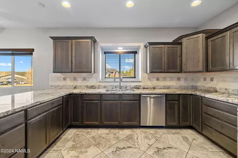 Kitchen - 8 E Tranquil Ln, Flagstaff, AZ 86005 photo 3 of 5