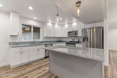 Kitchen - 1024 E Hillcrest Dr, Flagstaff, AZ 86004 photo 2 of 5
