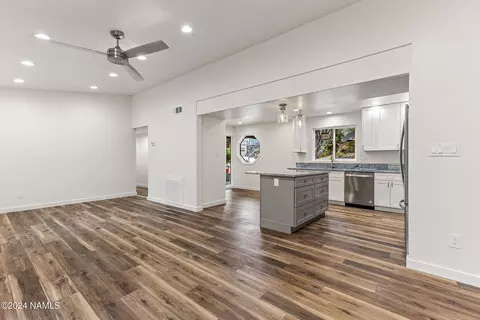 Living - 1024 E Hillcrest Dr, Flagstaff, AZ 86004 photo 1 of 6