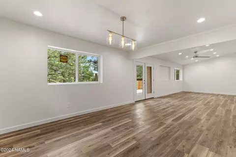 Living - 1024 E Hillcrest Dr, Flagstaff, AZ 86004 photo 3 of 6