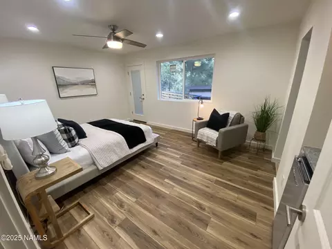 Bedroom - 1024 E Hillcrest Dr, Flagstaff, AZ 86004 photo 4 of 6