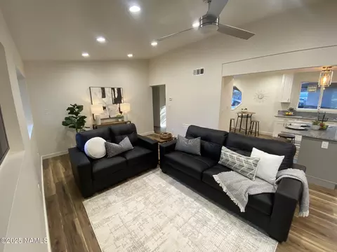 Living - 1024 E Hillcrest Dr, Flagstaff, AZ 86004 photo 6 of 6