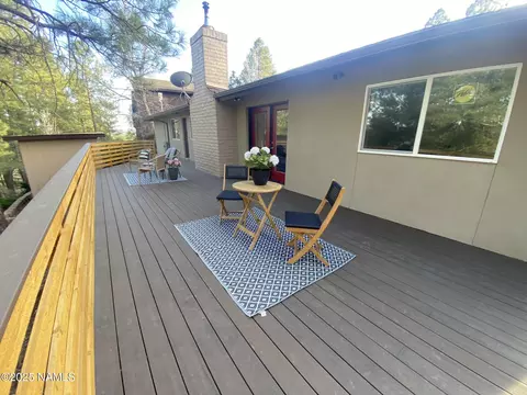 Exterior - 1024 E Hillcrest Dr, Flagstaff, AZ 86004 photo 6 of 6