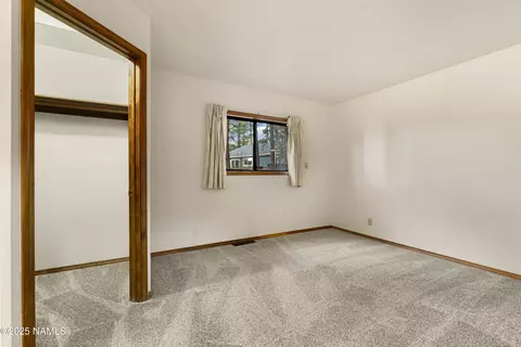 607 E Dohmen Dr, Flagstaff, AZ 86005 photo 8