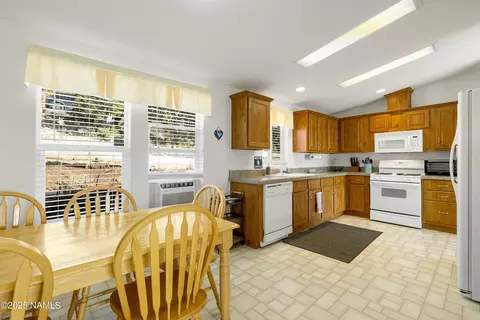 1608 E Sagebrush Rd, Williams, AZ 86046 photo 11