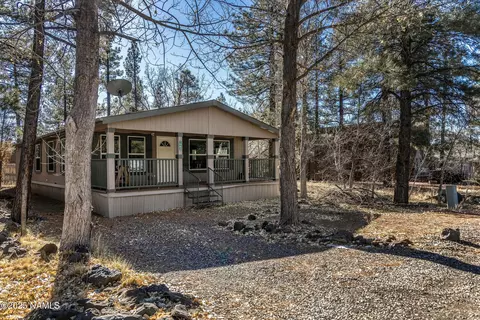 1085 E Coyote Rd, Munds Park, AZ 86017