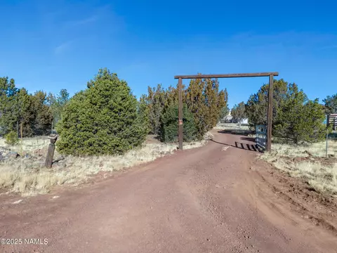 671 E Janel Dr, Williams, AZ 86046 photo 27