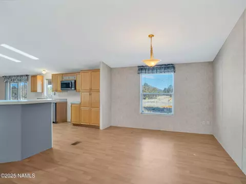 671 E Janel Dr, Williams, AZ 86046 photo 8