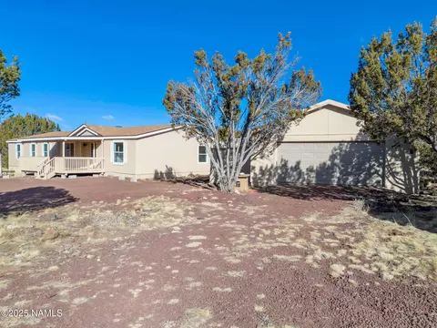 671 E Janel Dr, Williams, AZ 86046 photo 2