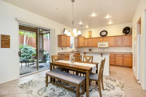 Dining - 997 E Sterling Ln, Flagstaff, AZ 86005 photo 1 of 2