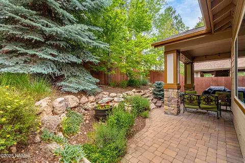 Exterior - 997 E Sterling Ln, Flagstaff, AZ 86005 photo 7 of 7