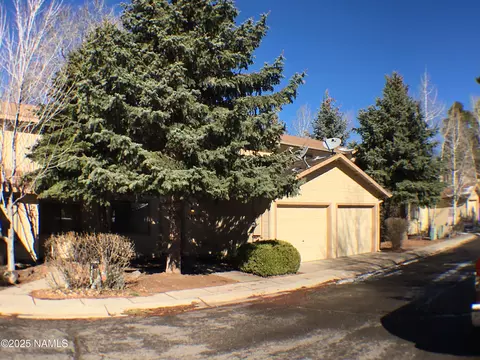 2157 E Arroyo Seco Dr, Flagstaff, AZ 86004