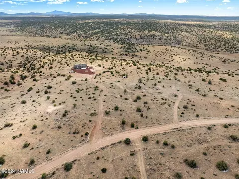 7925 Sharp Knife Rd, Williams, AZ 86046 photo 3