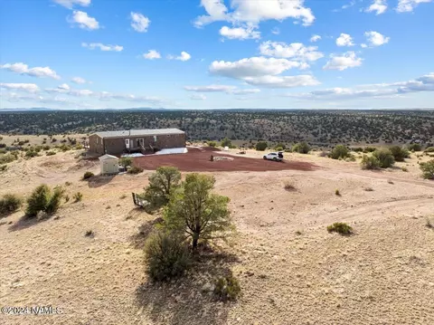 7925 Sharp Knife Rd, Williams, AZ 86046 photo 5