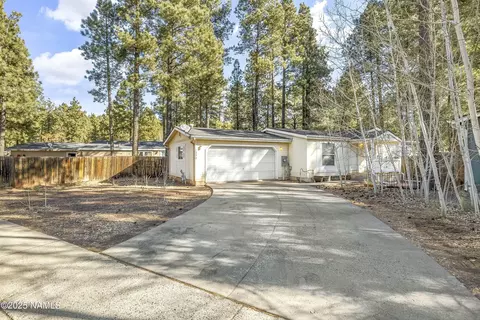 1290 S Burlington St, Flagstaff, AZ 86001