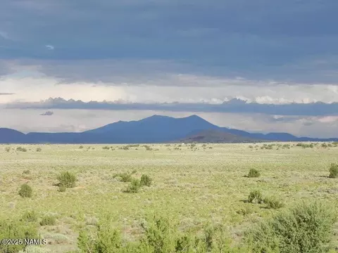 7742 Mineral Wells Rd, Williams, AZ 86046