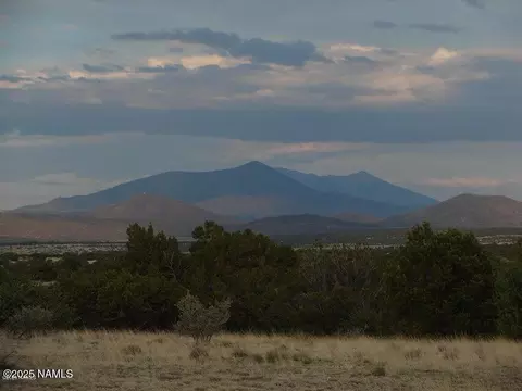 8020 Mineral Wells Rd, Williams, AZ 86046