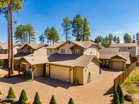 2749 Adirondack Ave, Flagstaff, AZ 86001