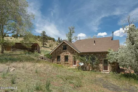 11480 N Homestead Ln, Flagstaff, AZ 86004
