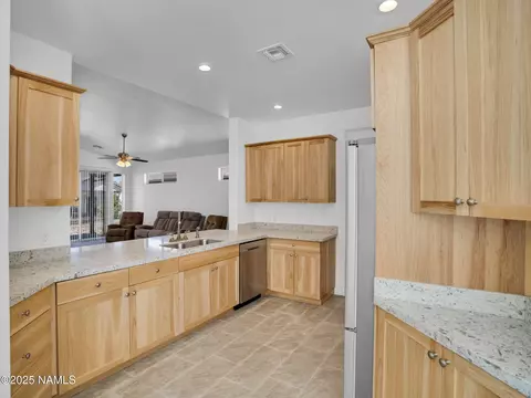 669 Brookline Loop, Williams, AZ 86046 photo 12