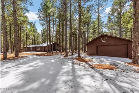 12726 E Crossbow Dr, Parks, AZ 86018