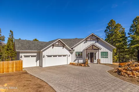 6086 E Barney Dr, Flagstaff, AZ 86004